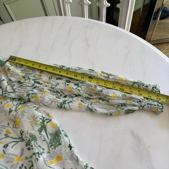 Veronica Beard Walker Pintucked Silk Blouse Sz 2 - Picture 11 of 11